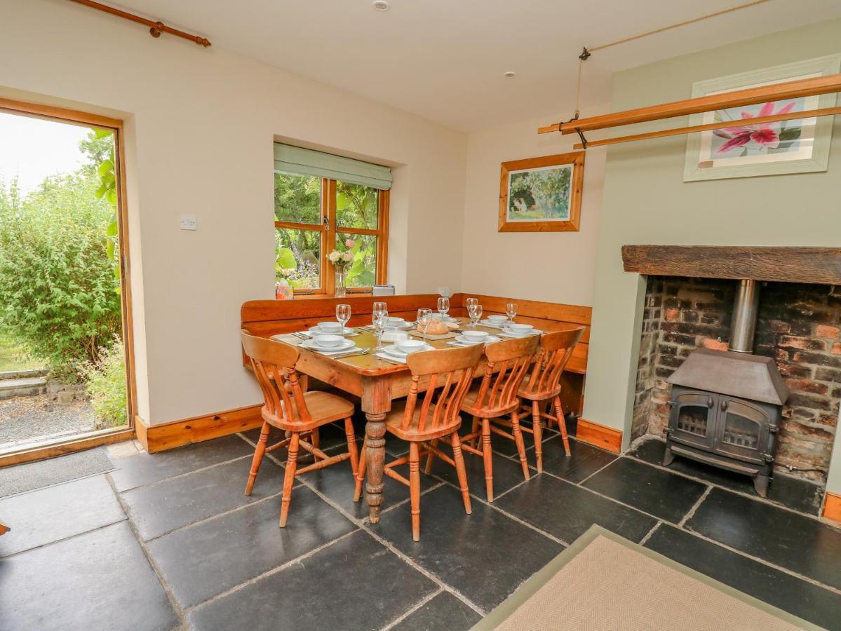 Byrdir Cottage Llanwrthwl エクステリア 写真