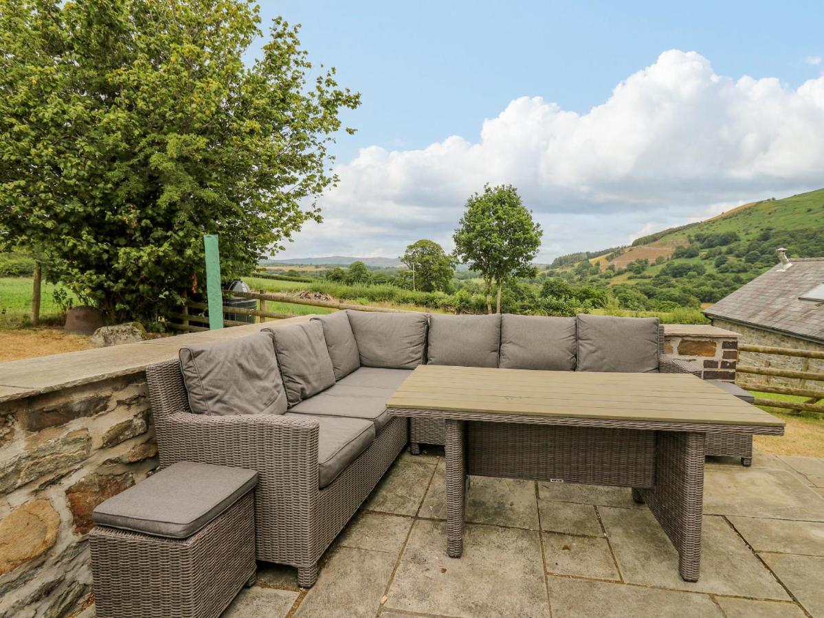 Byrdir Cottage Llanwrthwl エクステリア 写真